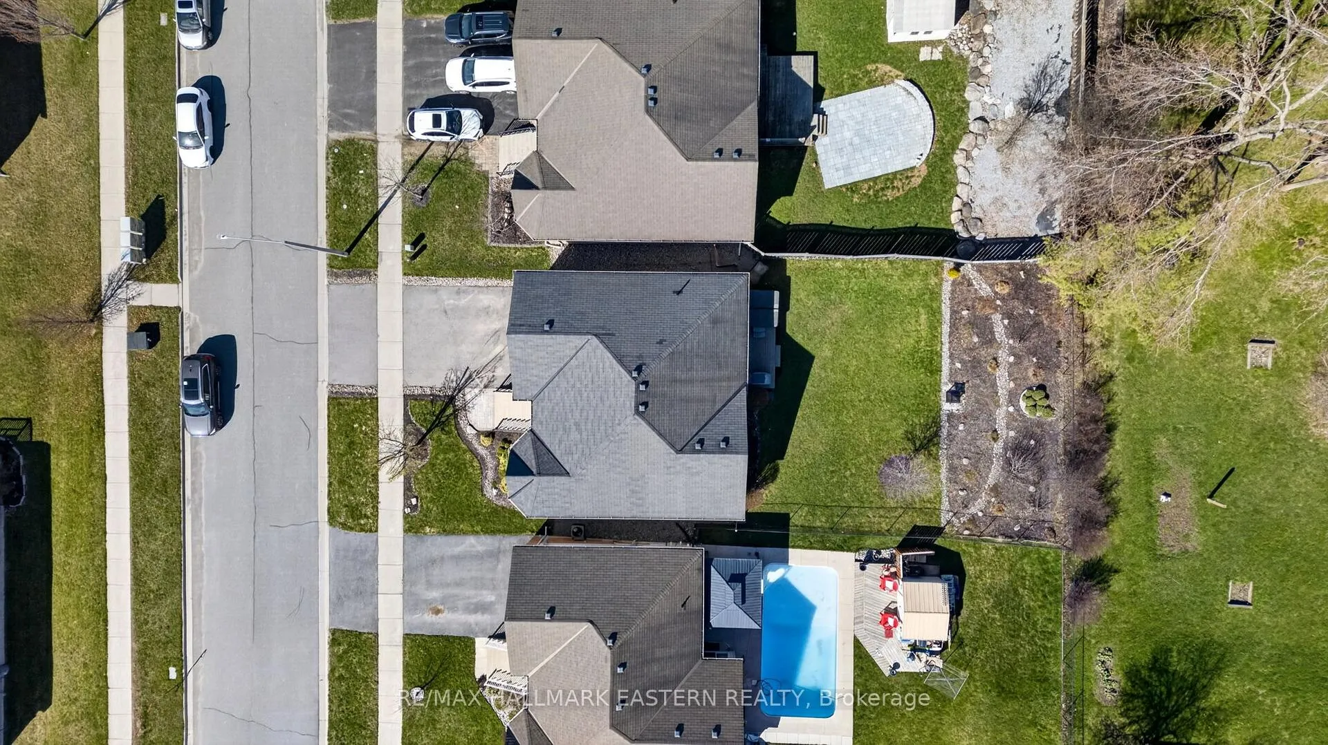 Photo 47 of 582 Clancy Crescent, Peterborough, Otonabee Ward 1 — HOMEH