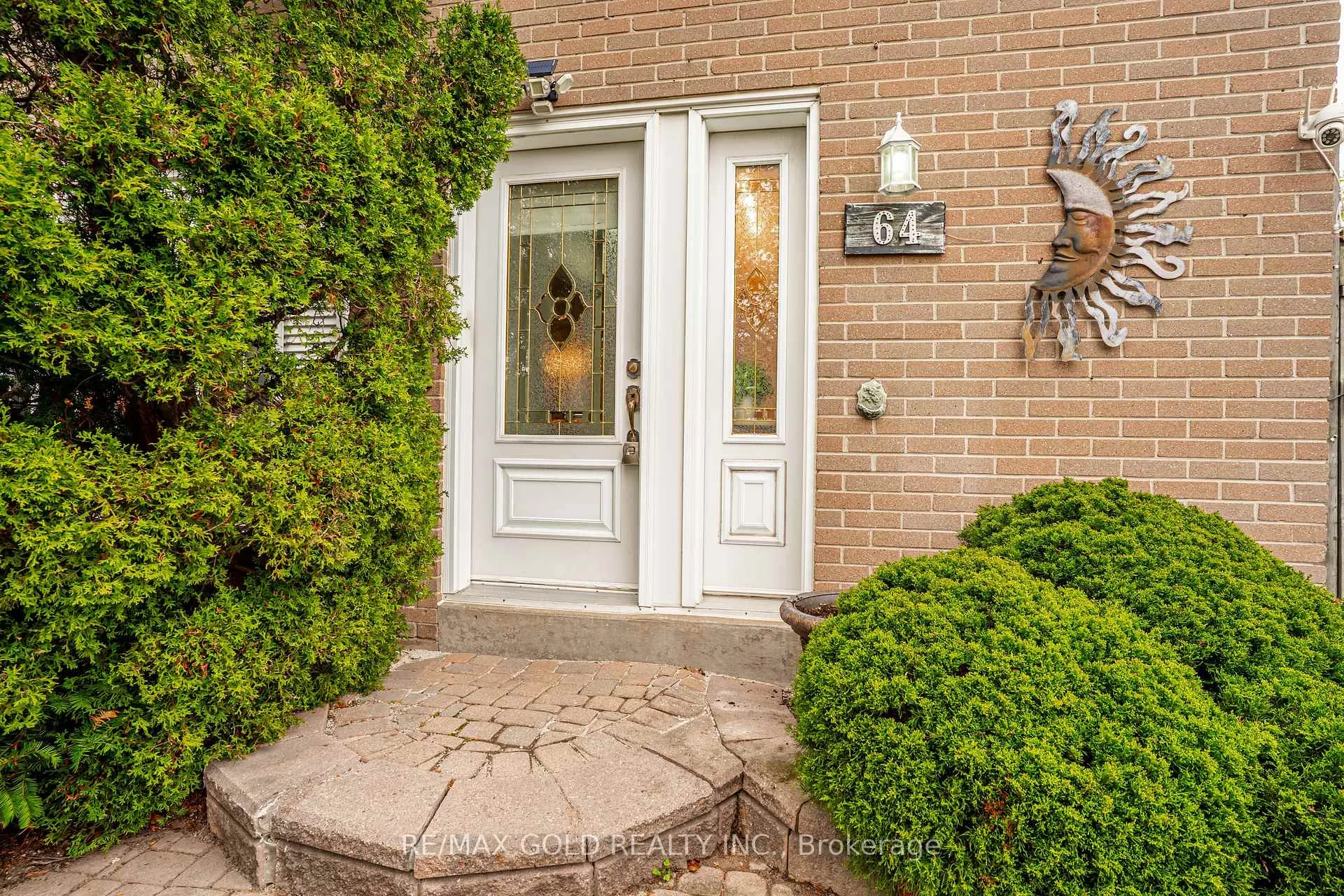 Photo 4 of 64 Dalraith Crescent, Brampton, Southgate — HOMEH