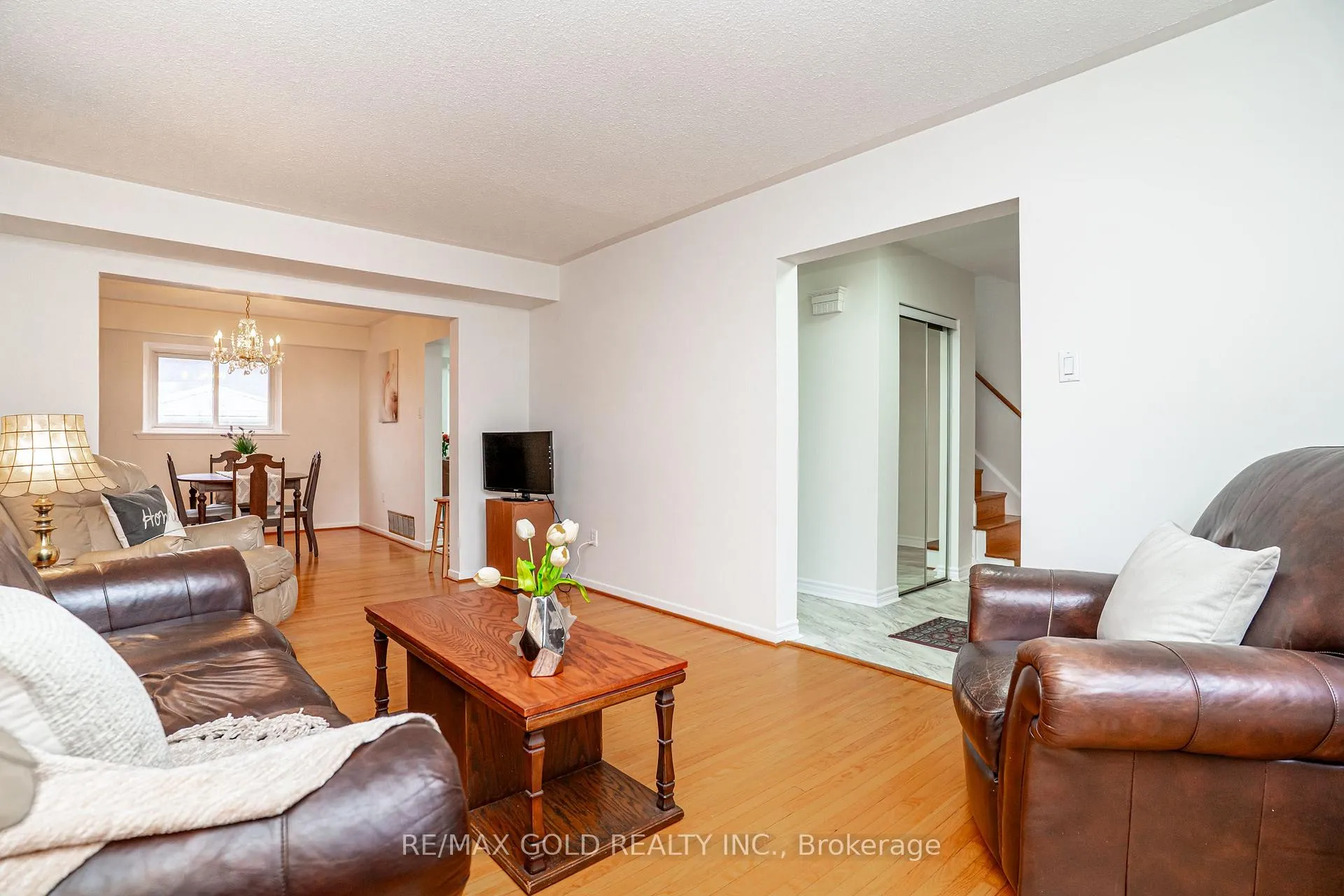 Photo 9 of 64 Dalraith Crescent, Brampton, Southgate — HOMEH