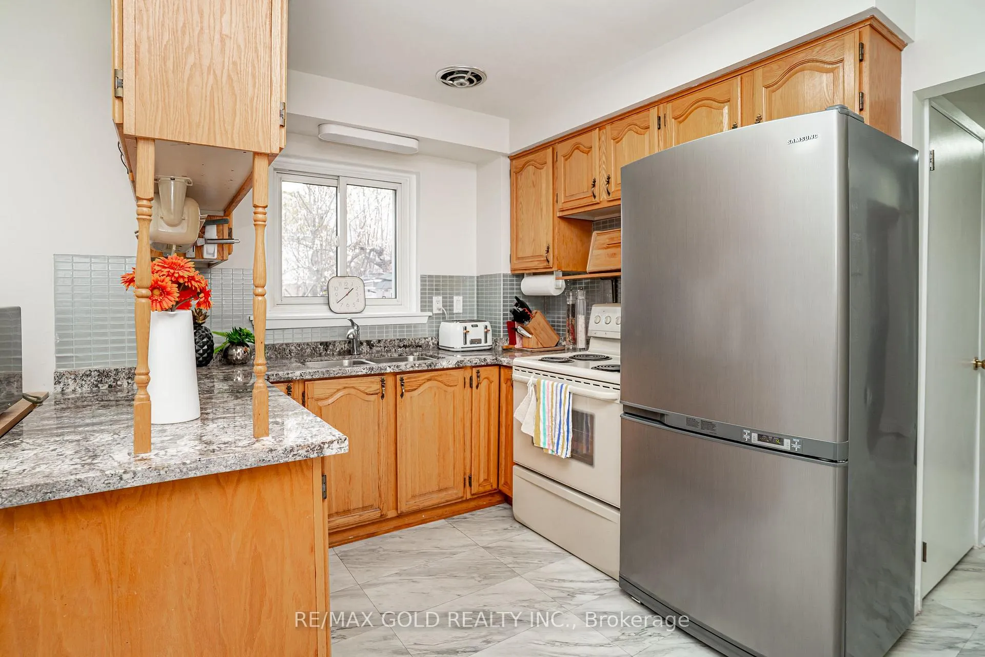 Photo 15 of 64 Dalraith Crescent, Brampton, Southgate — HOMEH