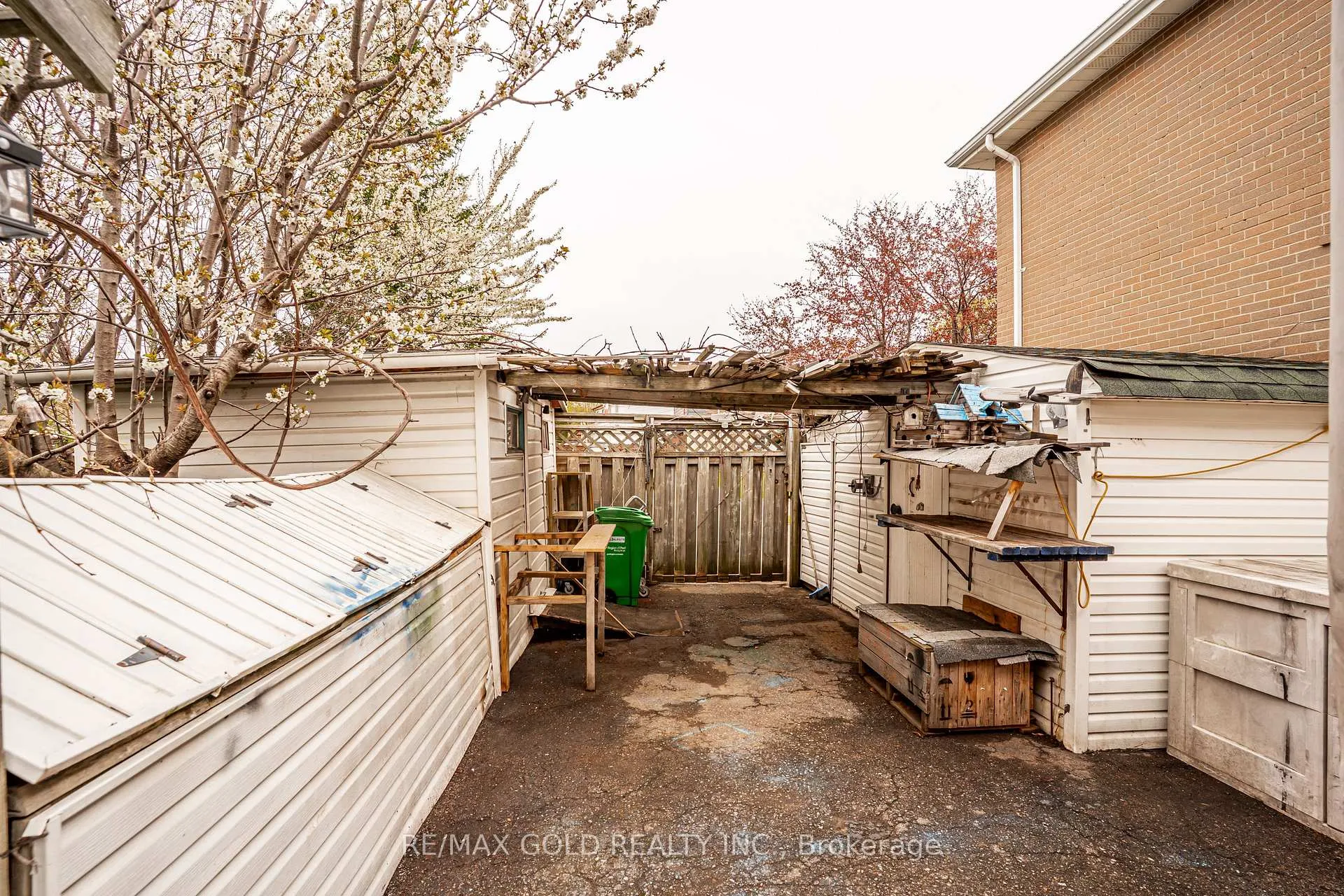 Photo 39 of 64 Dalraith Crescent, Brampton, Southgate — HOMEH