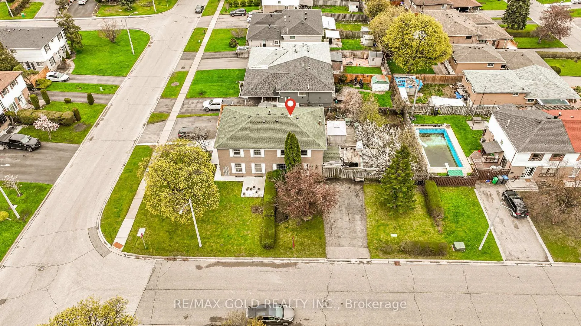 Photo 43 of 64 Dalraith Crescent, Brampton, Southgate — HOMEH