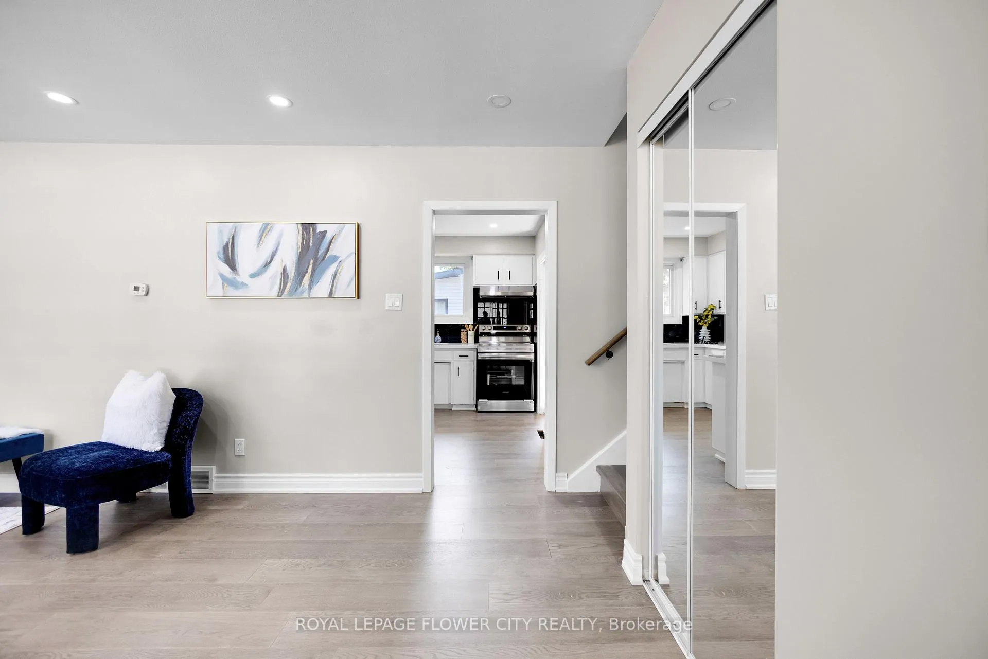 Photo 11 of 470 Franklin Street N, Kitchener — HOMEH