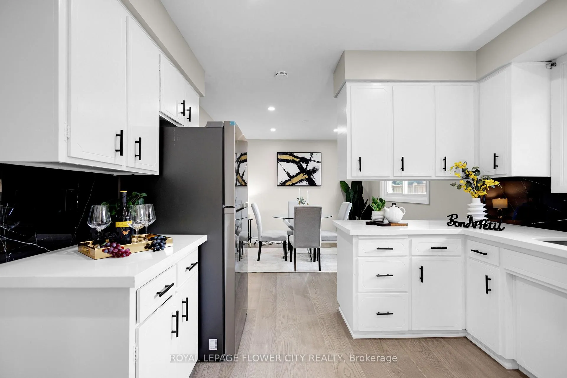 Photo 15 of 470 Franklin Street N, Kitchener — HOMEH