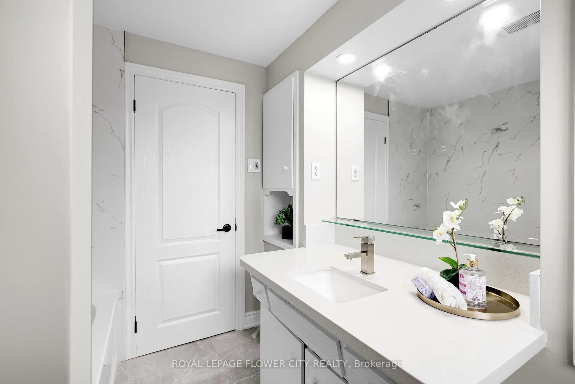 Photo 33 of 470 Franklin Street N, Kitchener — HOMEH