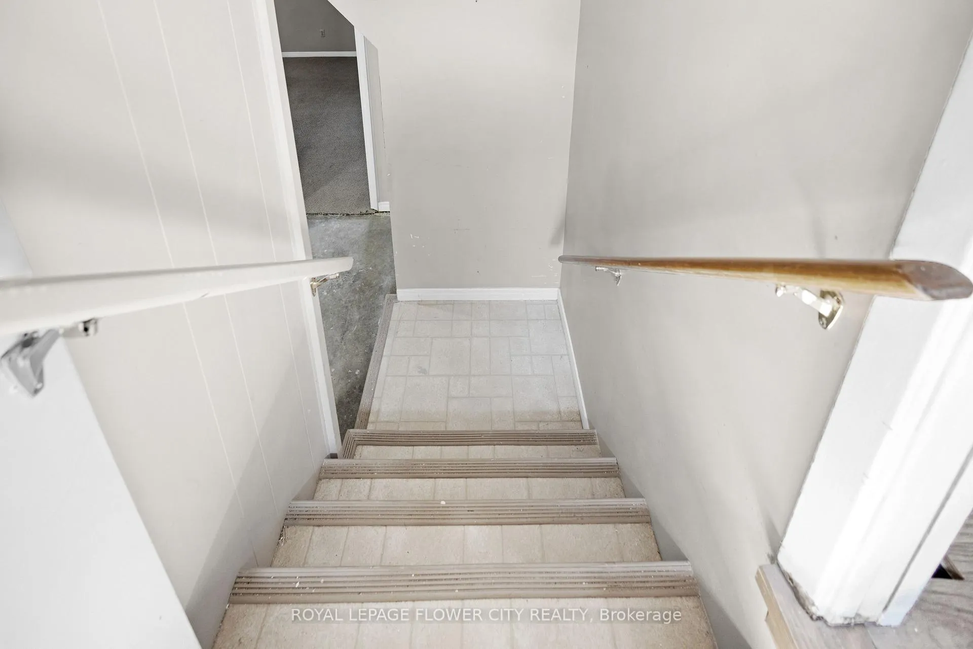 Photo 35 of 470 Franklin Street N, Kitchener — HOMEH