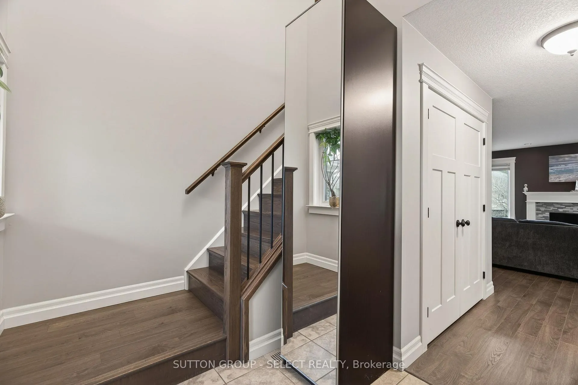 Photo 4 of 173 Tarry Parkway, Aylmer — HOMEH