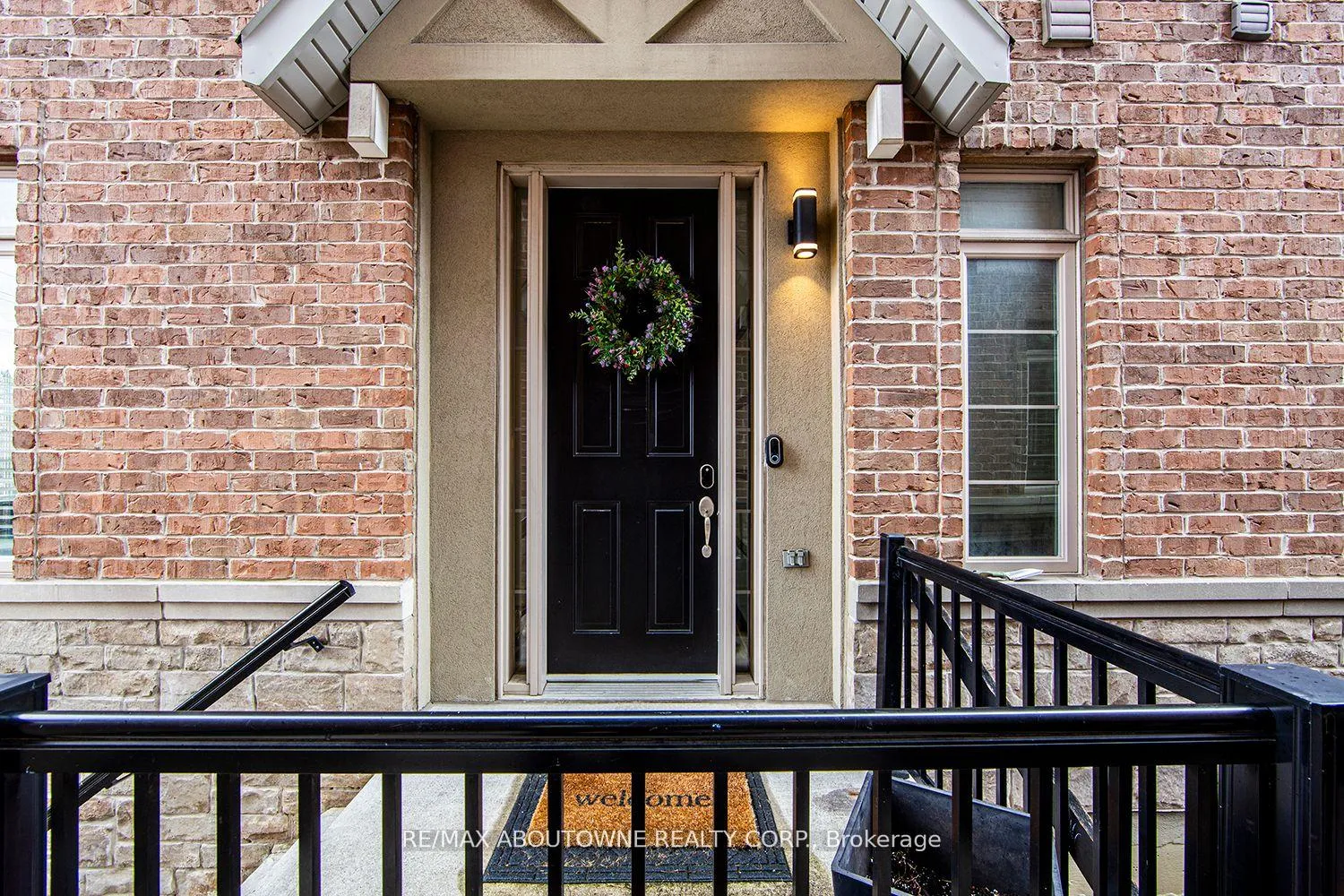 Photo 2 of 321 Dalesford Road, Etobicoke, Stonegate-Queensway — HOMEH