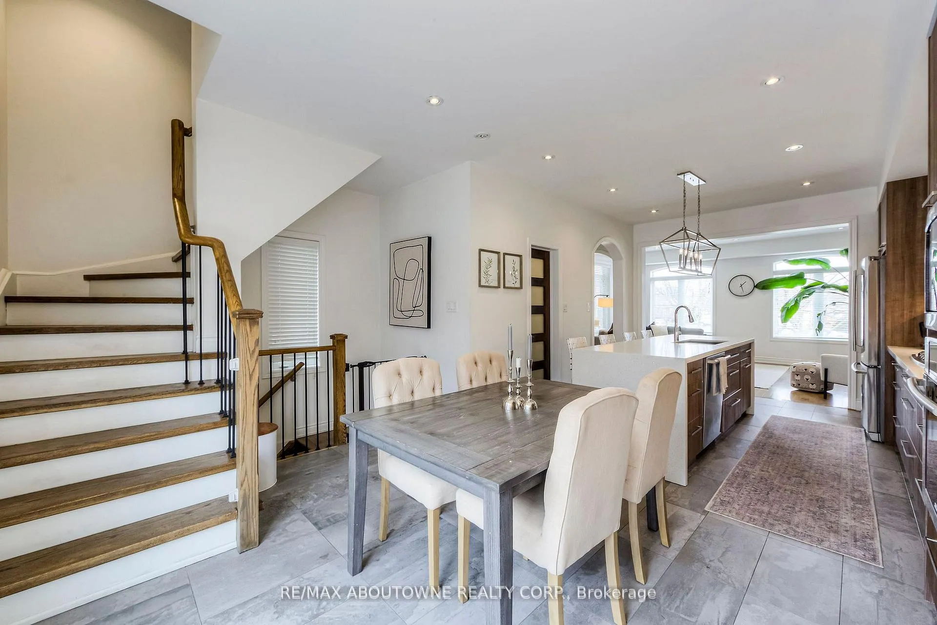Photo 20 of 321 Dalesford Road, Etobicoke, Stonegate-Queensway — HOMEH