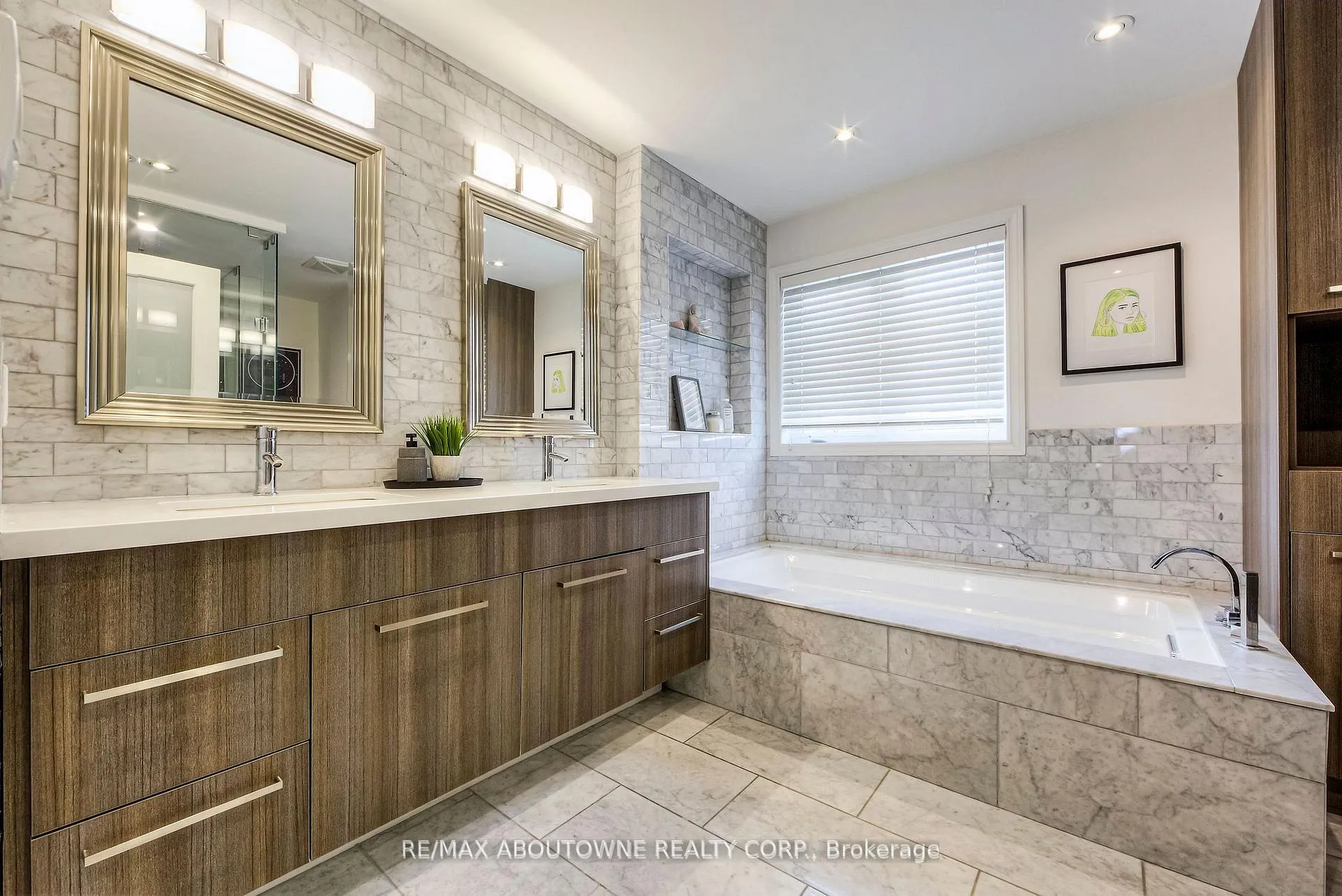 Photo 30 of 321 Dalesford Road, Etobicoke, Stonegate-Queensway — HOMEH