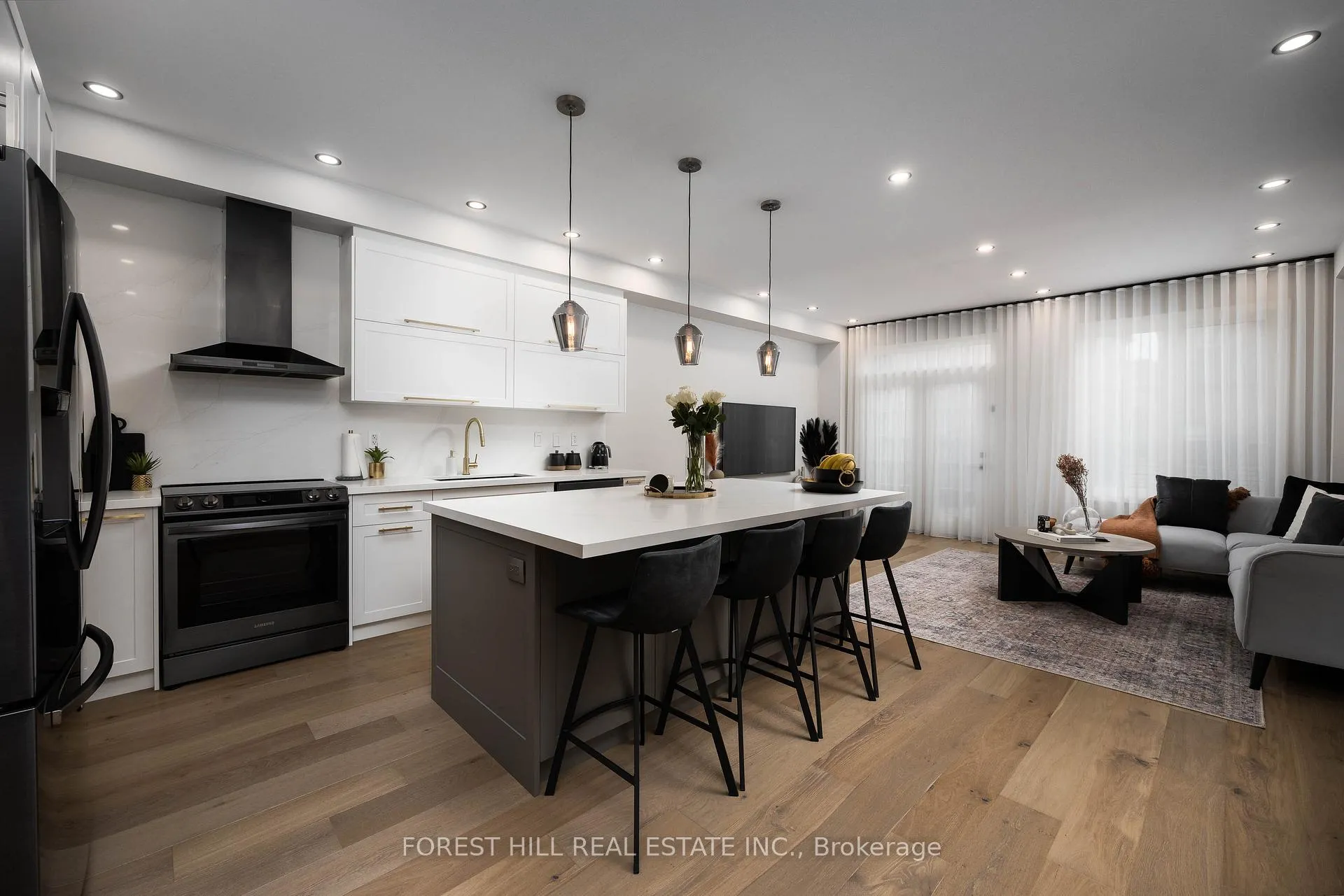 Photo 4 of 97 Bristlewood Crescent, Vaughan, Patterson — HOMEH