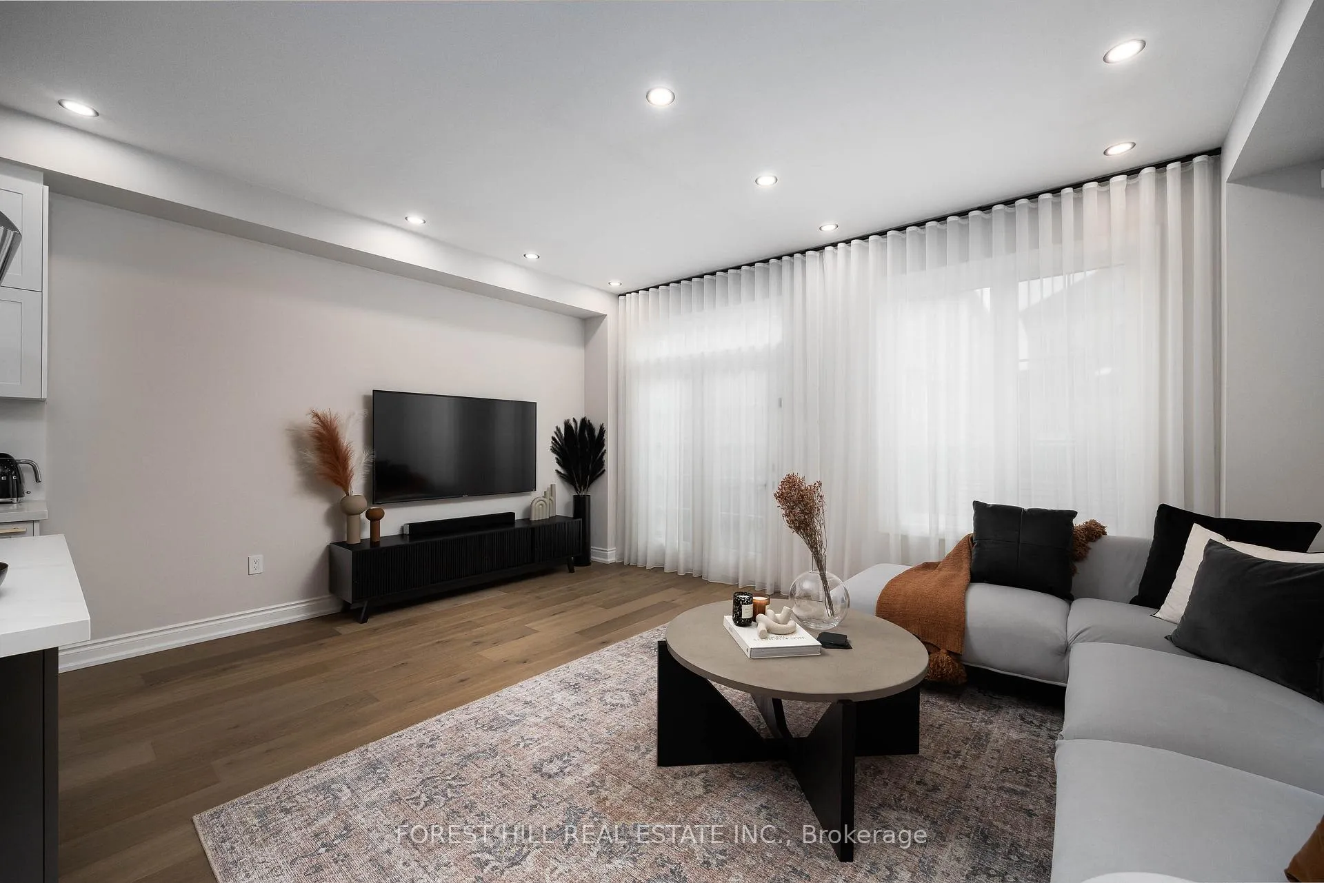 Photo 9 of 97 Bristlewood Crescent, Vaughan, Patterson — HOMEH