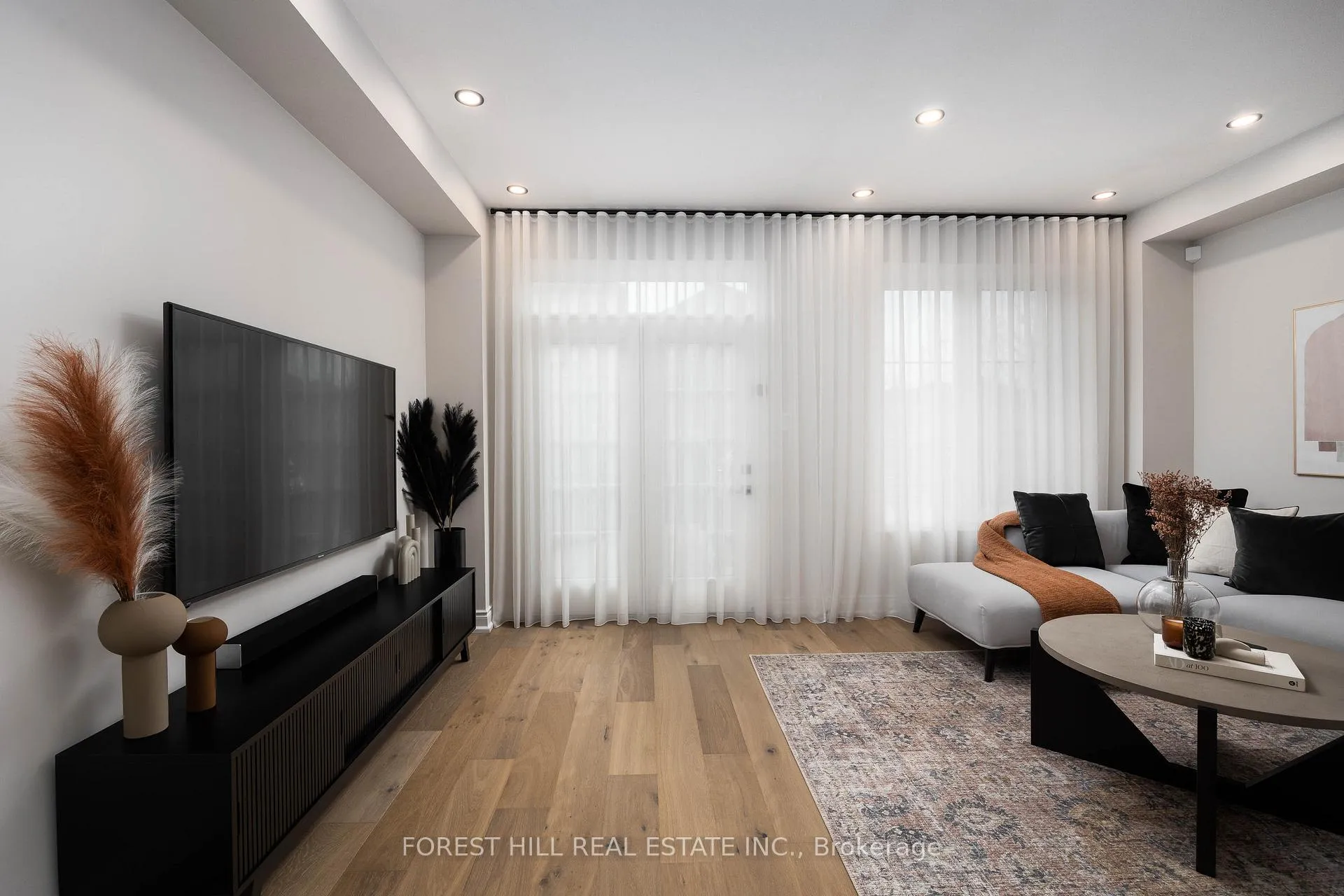 Photo 10 of 97 Bristlewood Crescent, Vaughan, Patterson — HOMEH