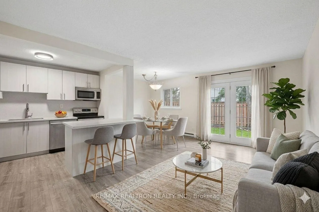 Photo 7 of 22 Porterfield Crescent, Markham, Aileen-Willowbrook — HOMEH