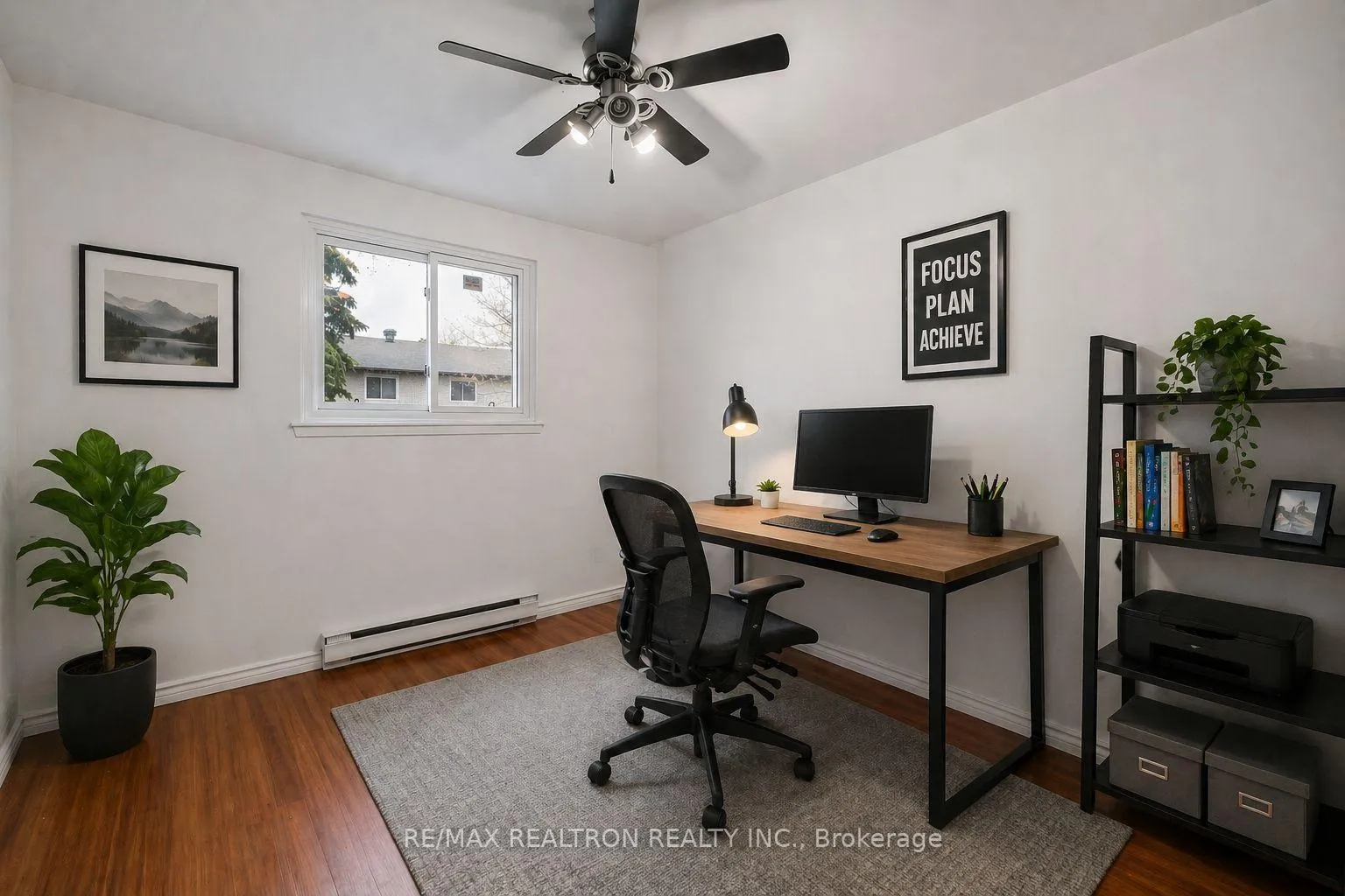 Photo 15 of 22 Porterfield Crescent, Markham, Aileen-Willowbrook — HOMEH