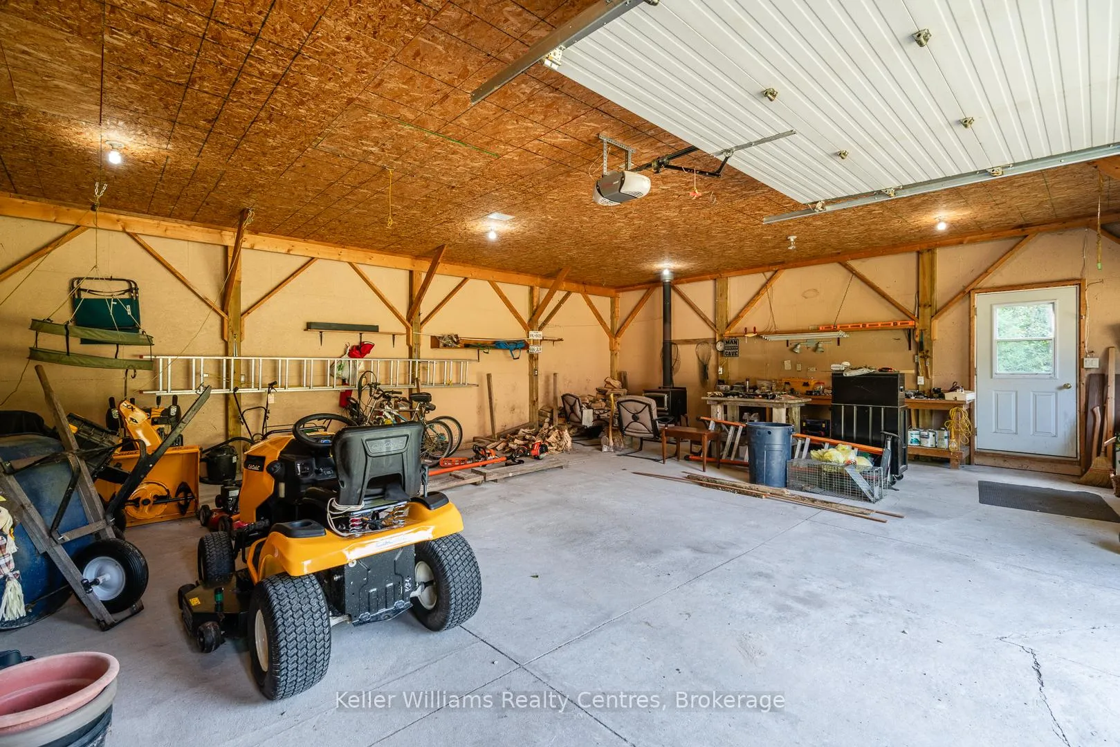 Photo 10 of 034660 Sideroad 5 NDR, West Grey — HOMEH