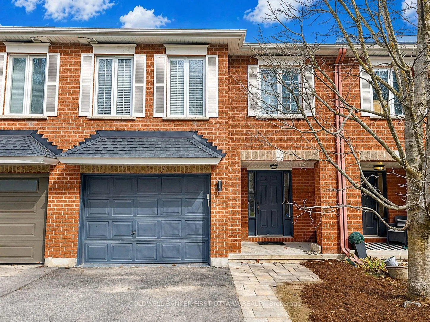 Photo 1 of 155 Gladeview Private, Ottawa, Upper Hunt Club — HOMEH