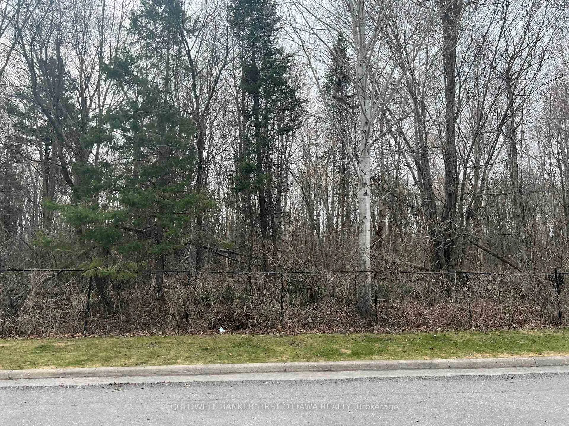 Photo 2 of 155 Gladeview Private, Ottawa, Upper Hunt Club — HOMEH