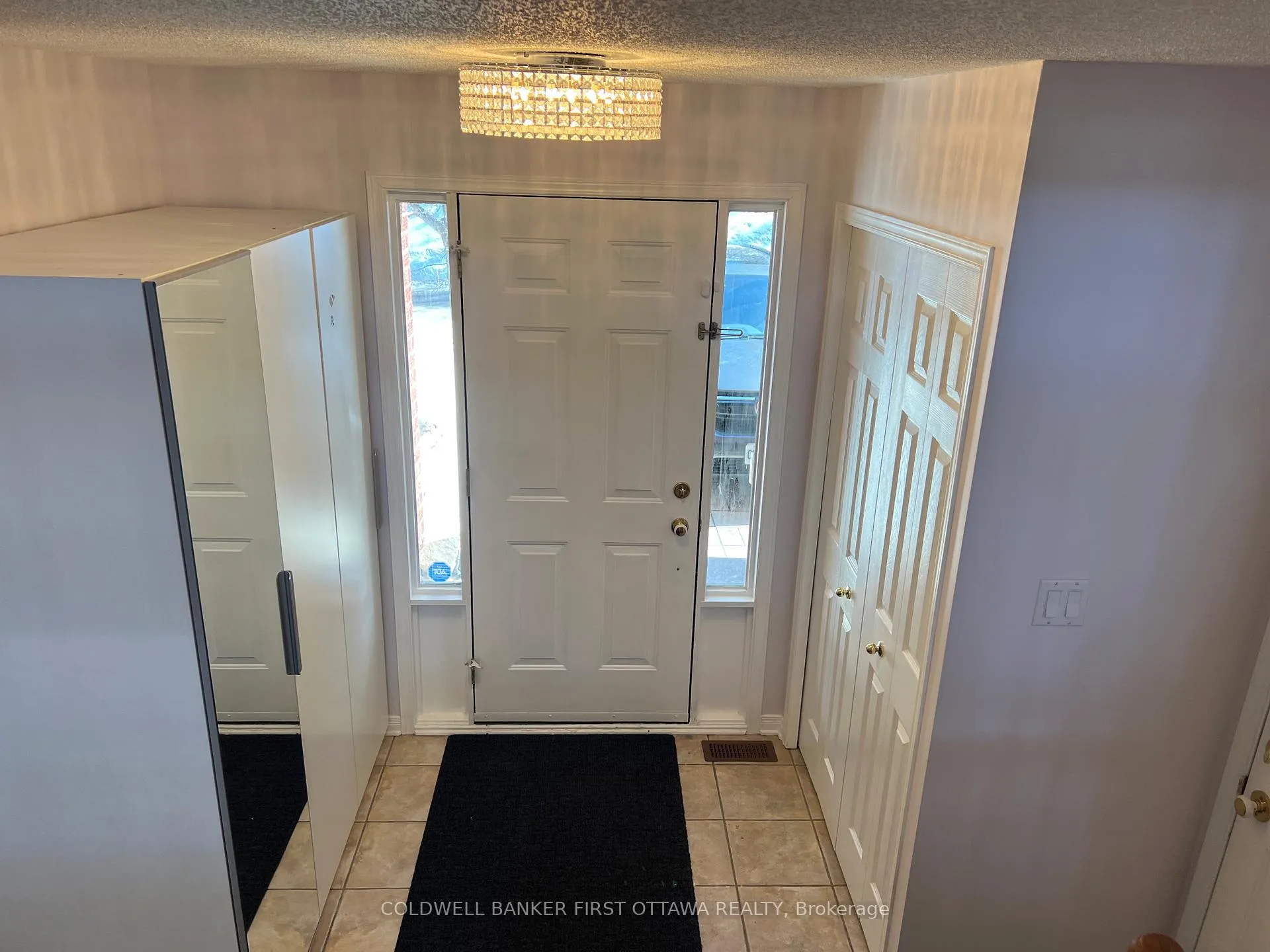 Photo 4 of 155 Gladeview Private, Ottawa, Upper Hunt Club — HOMEH
