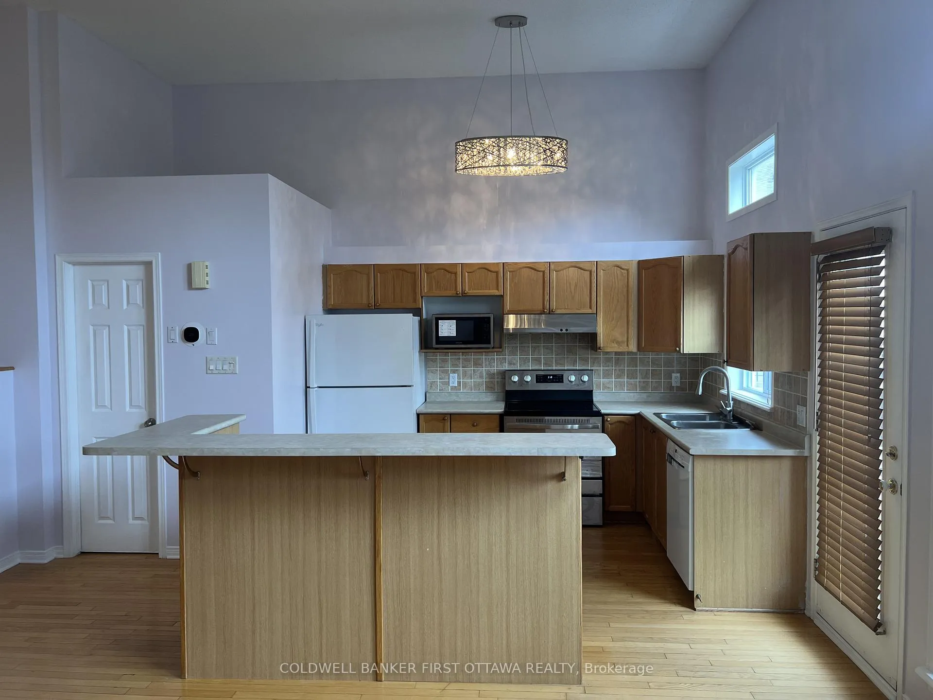 Photo 9 of 155 Gladeview Private, Ottawa, Upper Hunt Club — HOMEH