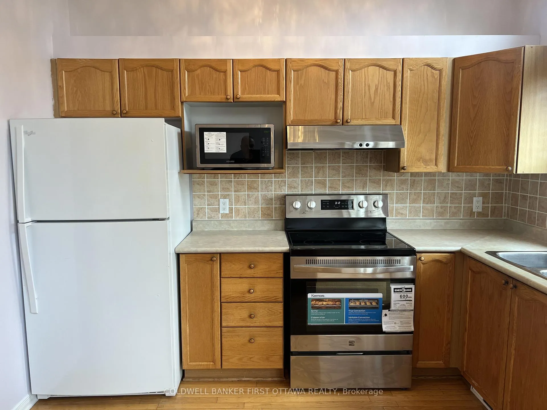 Photo 10 of 155 Gladeview Private, Ottawa, Upper Hunt Club — HOMEH