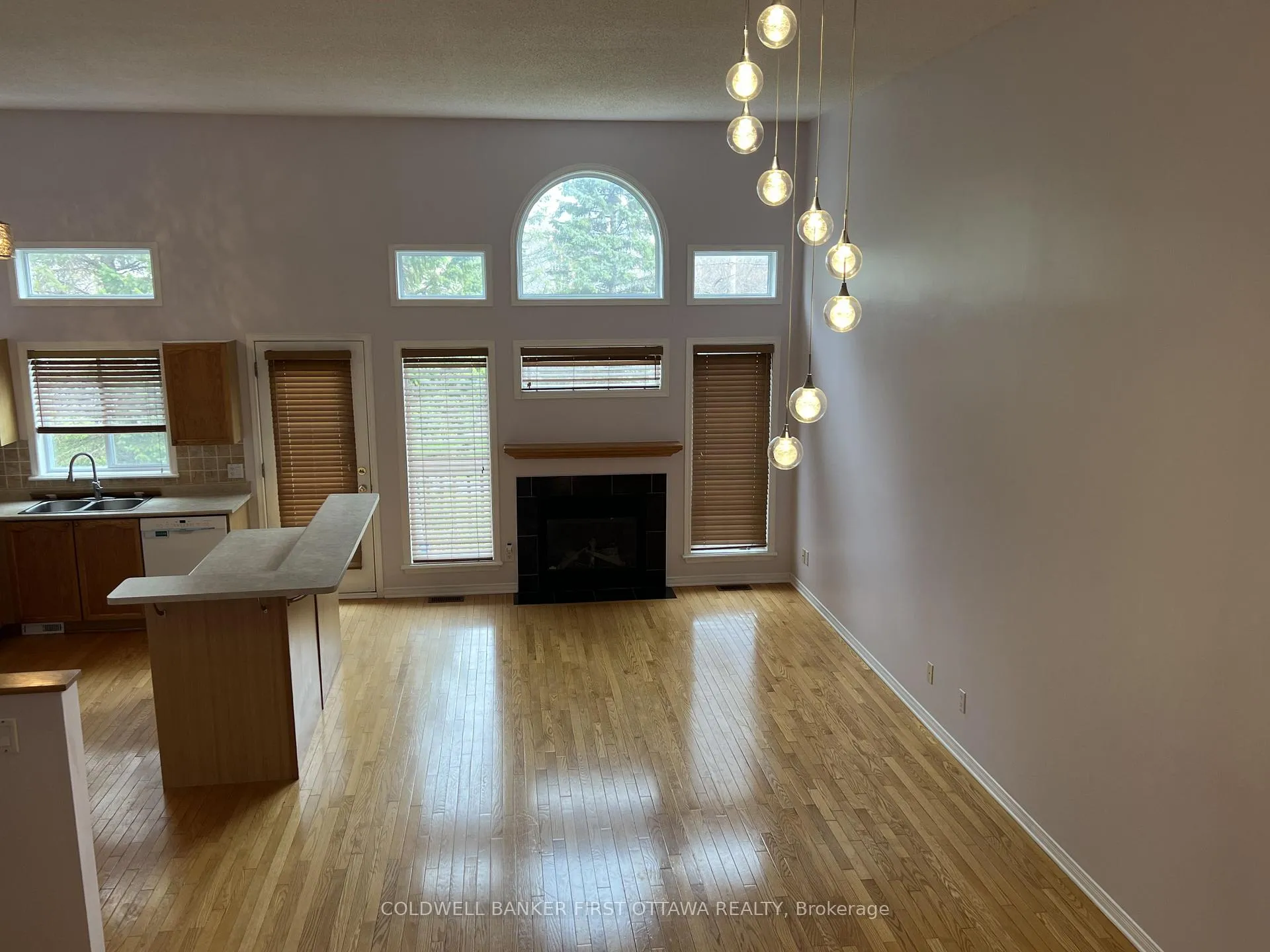 Photo 11 of 155 Gladeview Private, Ottawa, Upper Hunt Club — HOMEH