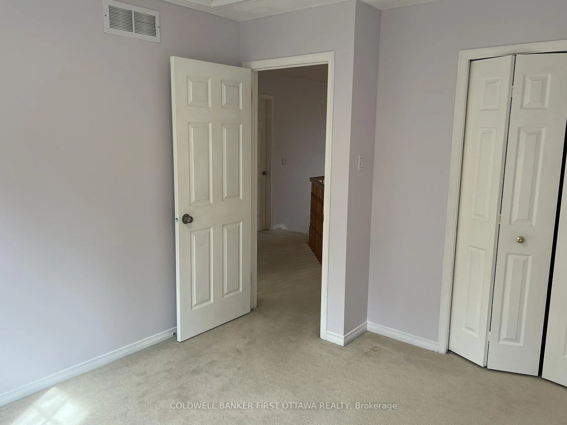 Photo 17 of 155 Gladeview Private, Ottawa, Upper Hunt Club — HOMEH