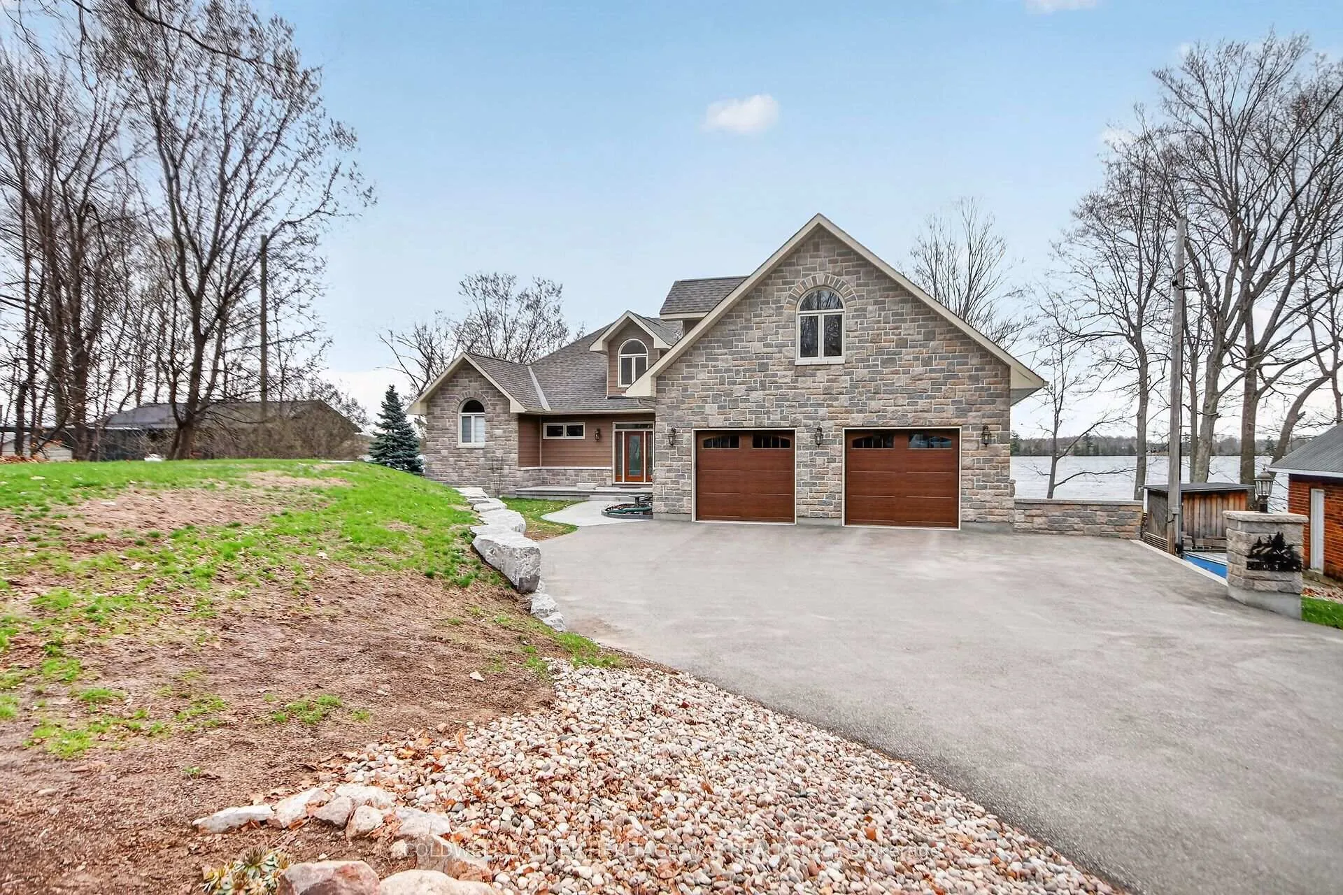 Photo 2 of 102 Heron Lane, Beckwith, Beckwith Twp — HOMEH