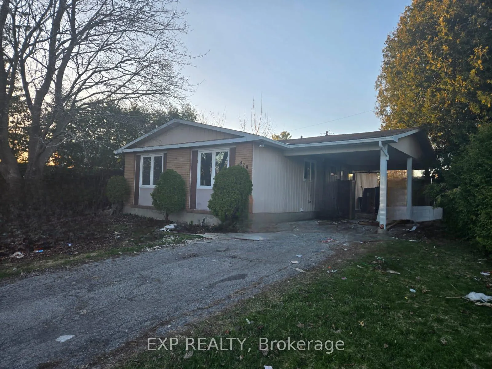 Photo 1 of Unit B, 428 Hatfield Crescent, Ottawa, Bilberry Creek/Queenswood Heights — HOMEH