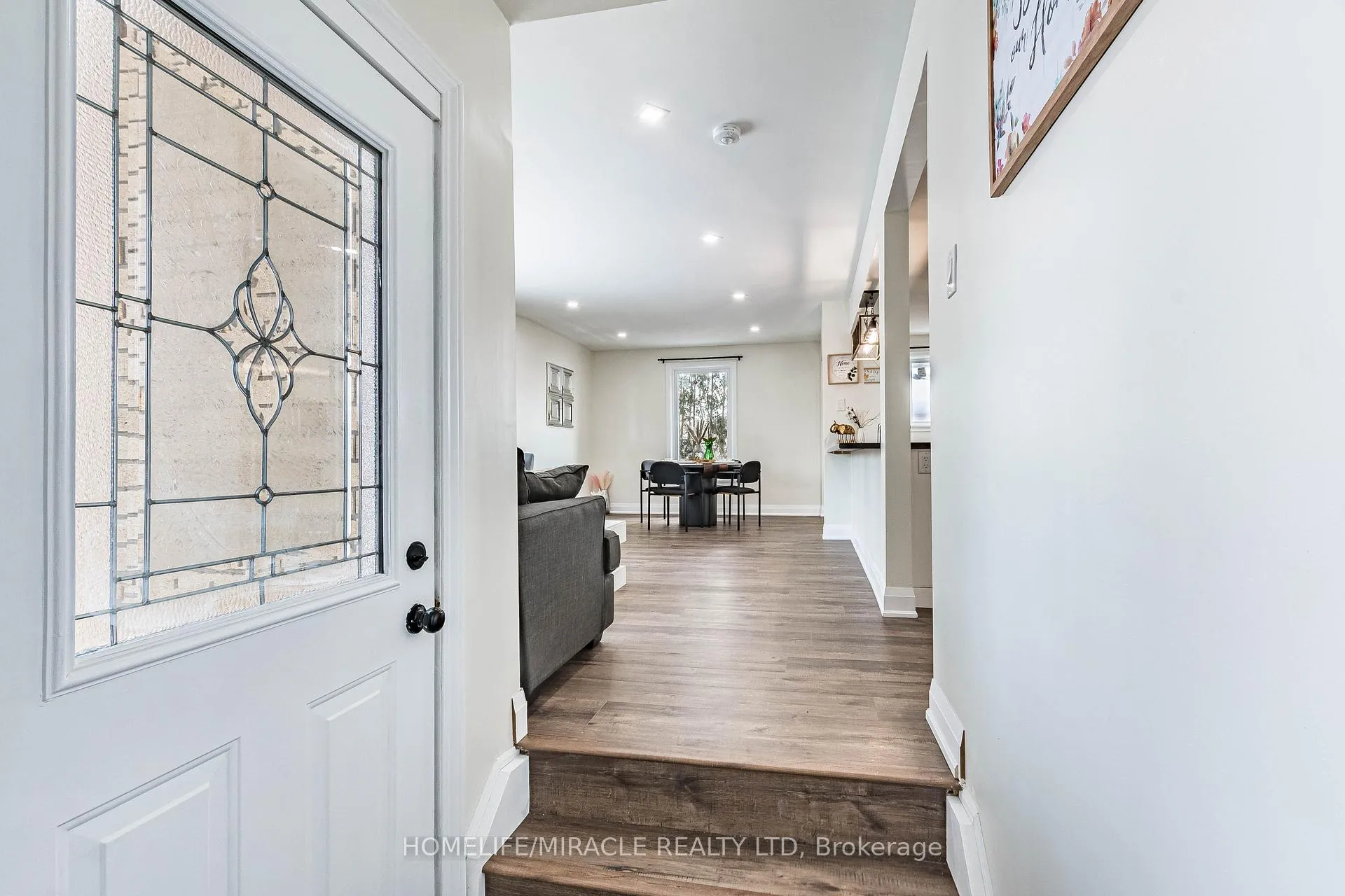 Photo 3 of 36 Mclaughlin Road N, Brampton, Northwood Park — HOMEH