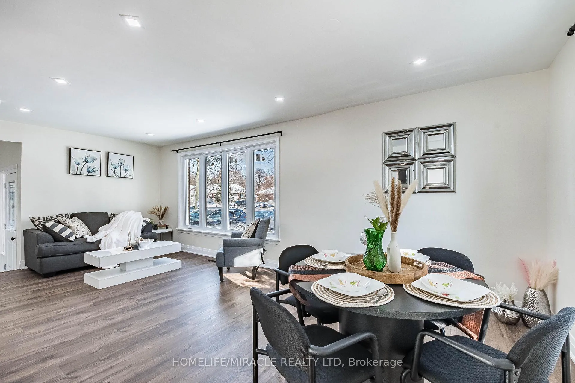 Photo 8 of 36 Mclaughlin Road N, Brampton, Northwood Park — HOMEH