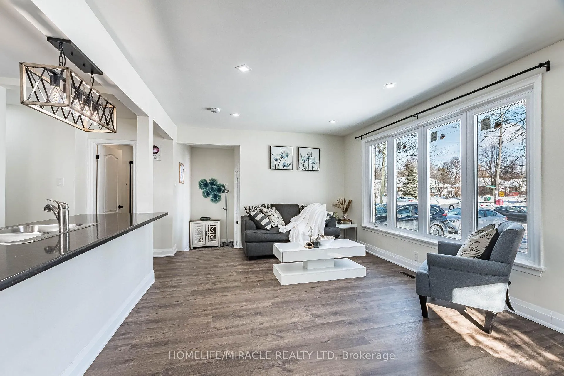 Photo 12 of 36 Mclaughlin Road N, Brampton, Northwood Park — HOMEH