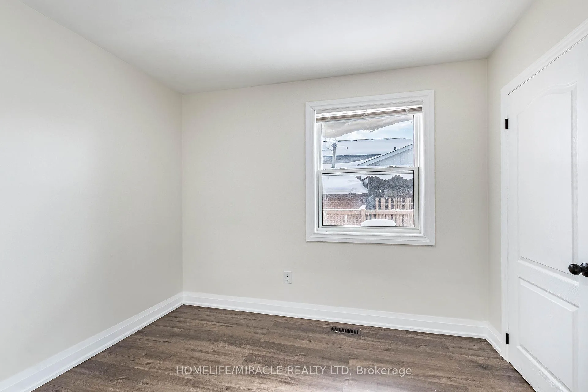Photo 28 of 36 Mclaughlin Road N, Brampton, Northwood Park — HOMEH