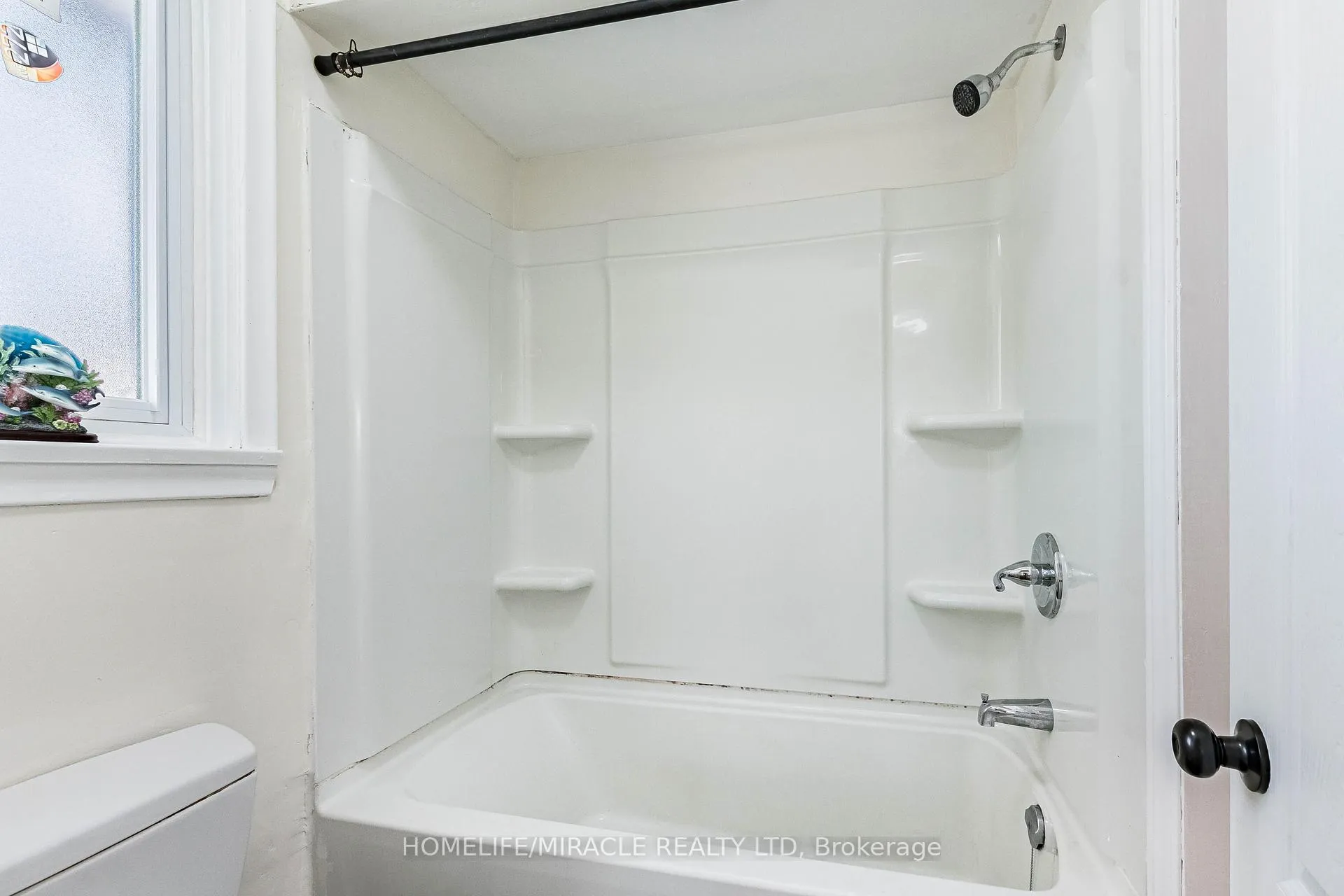 Photo 32 of 36 Mclaughlin Road N, Brampton, Northwood Park — HOMEH