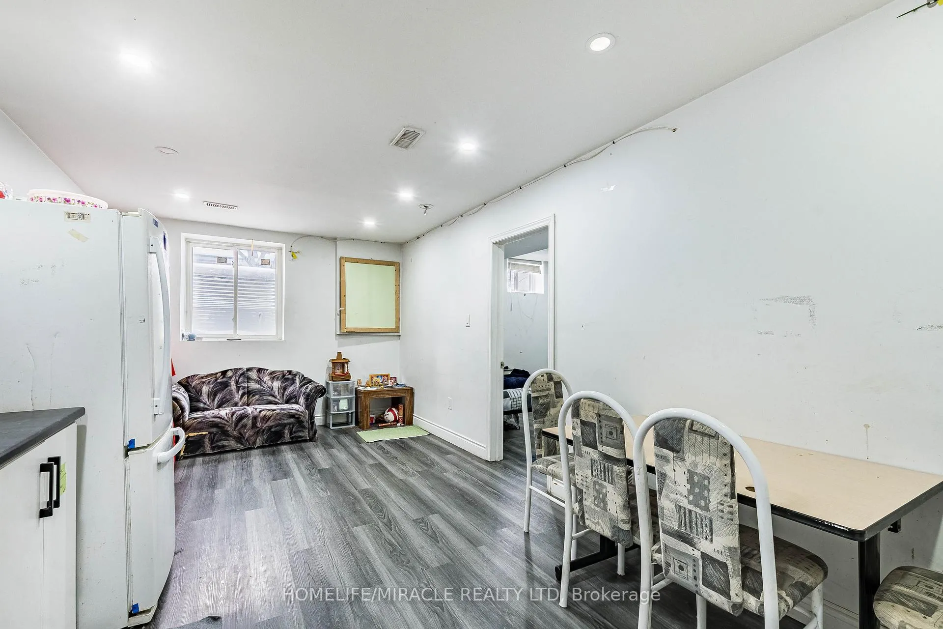 Photo 41 of 36 Mclaughlin Road N, Brampton, Northwood Park — HOMEH