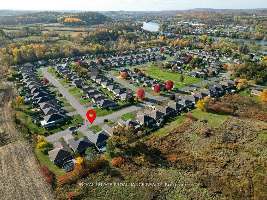 Photo 4 of 50 Stonegate Crescent, Quinte West, Frankford Ward — HOMEH