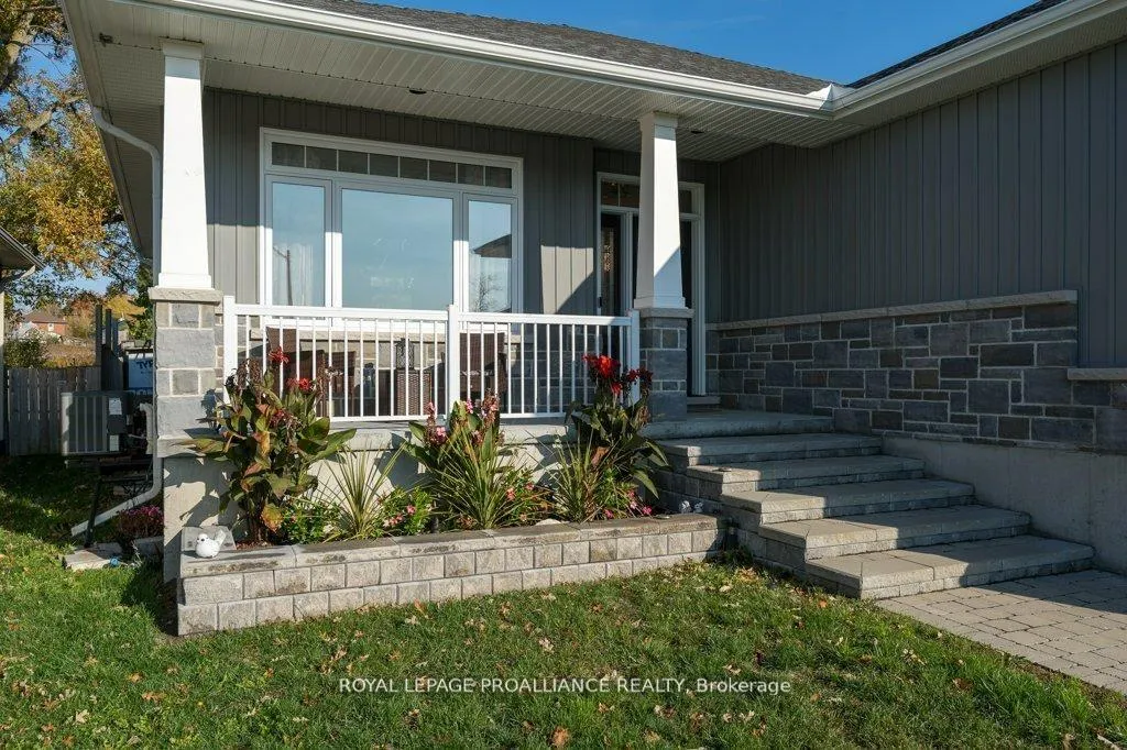 Photo 5 of 50 Stonegate Crescent, Quinte West, Frankford Ward — HOMEH