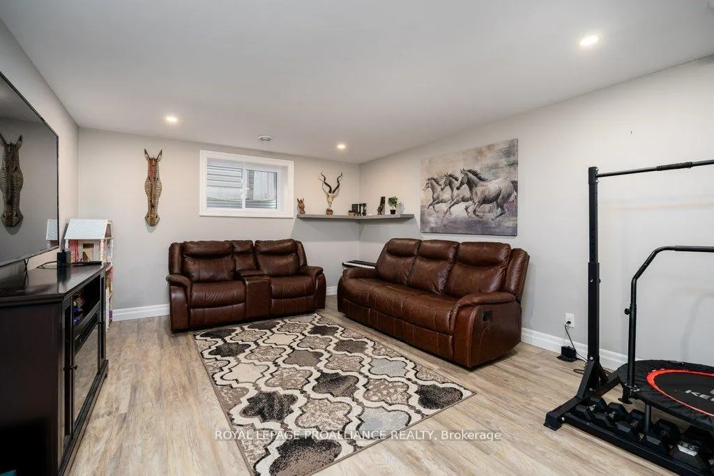 Photo 25 of 50 Stonegate Crescent, Quinte West, Frankford Ward — HOMEH