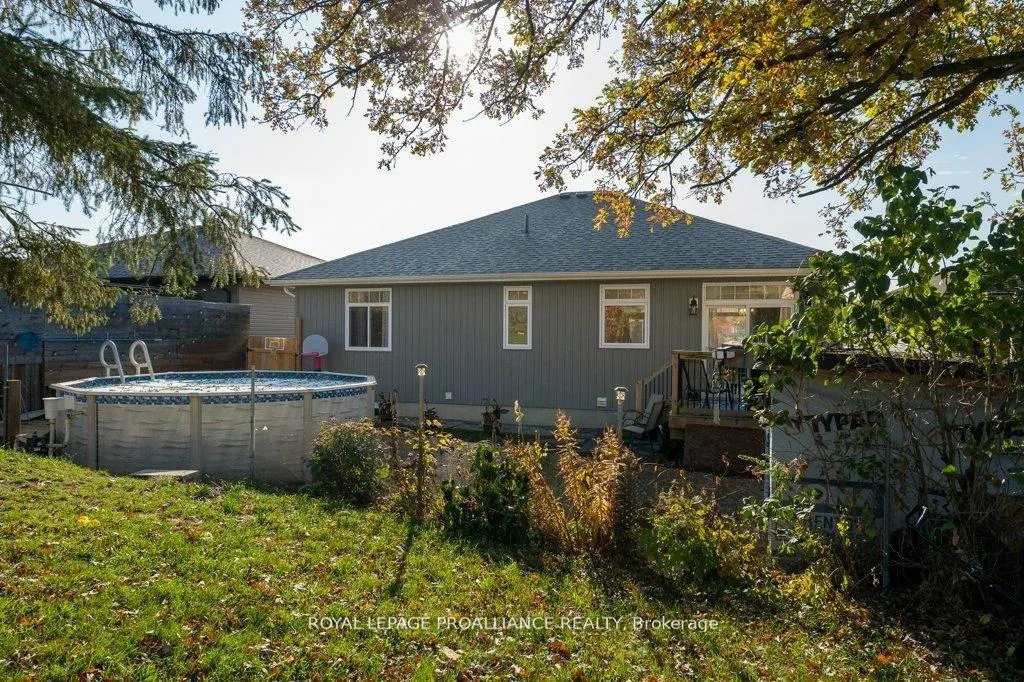 Photo 39 of 50 Stonegate Crescent, Quinte West, Frankford Ward — HOMEH