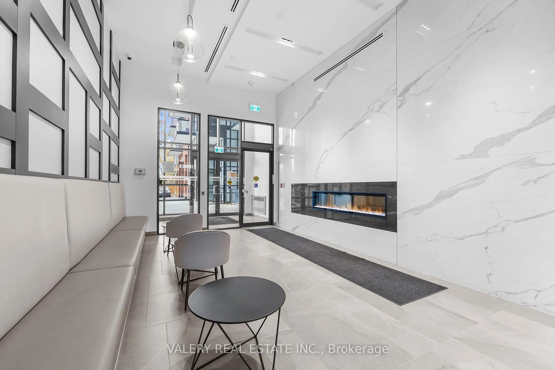 Photo 2 of Unit 227, 681 Yonge Street, Barrie, Painswick South — HOMEH