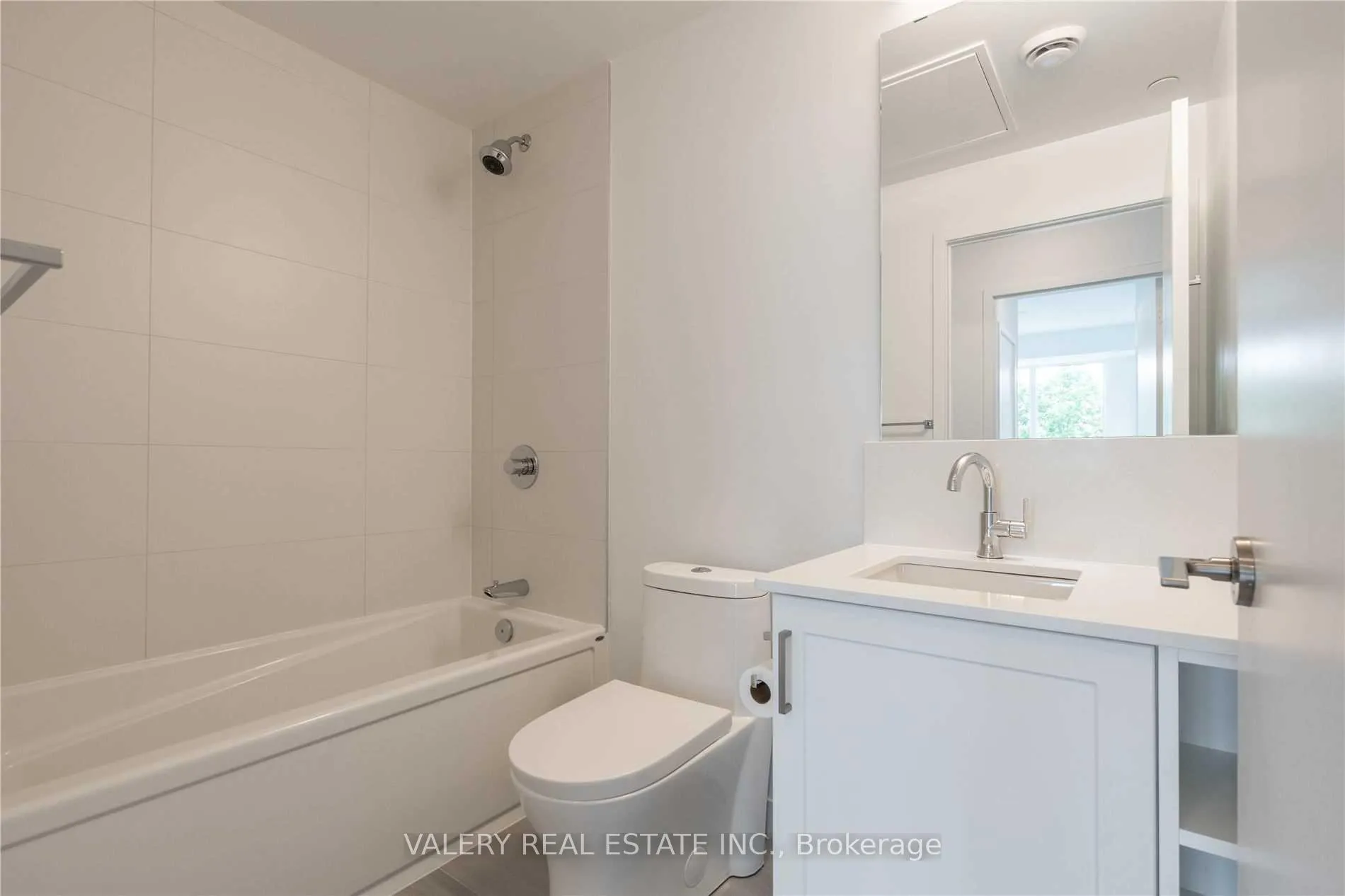 Photo 10 of Unit 227, 681 Yonge Street, Barrie, Painswick South — HOMEH
