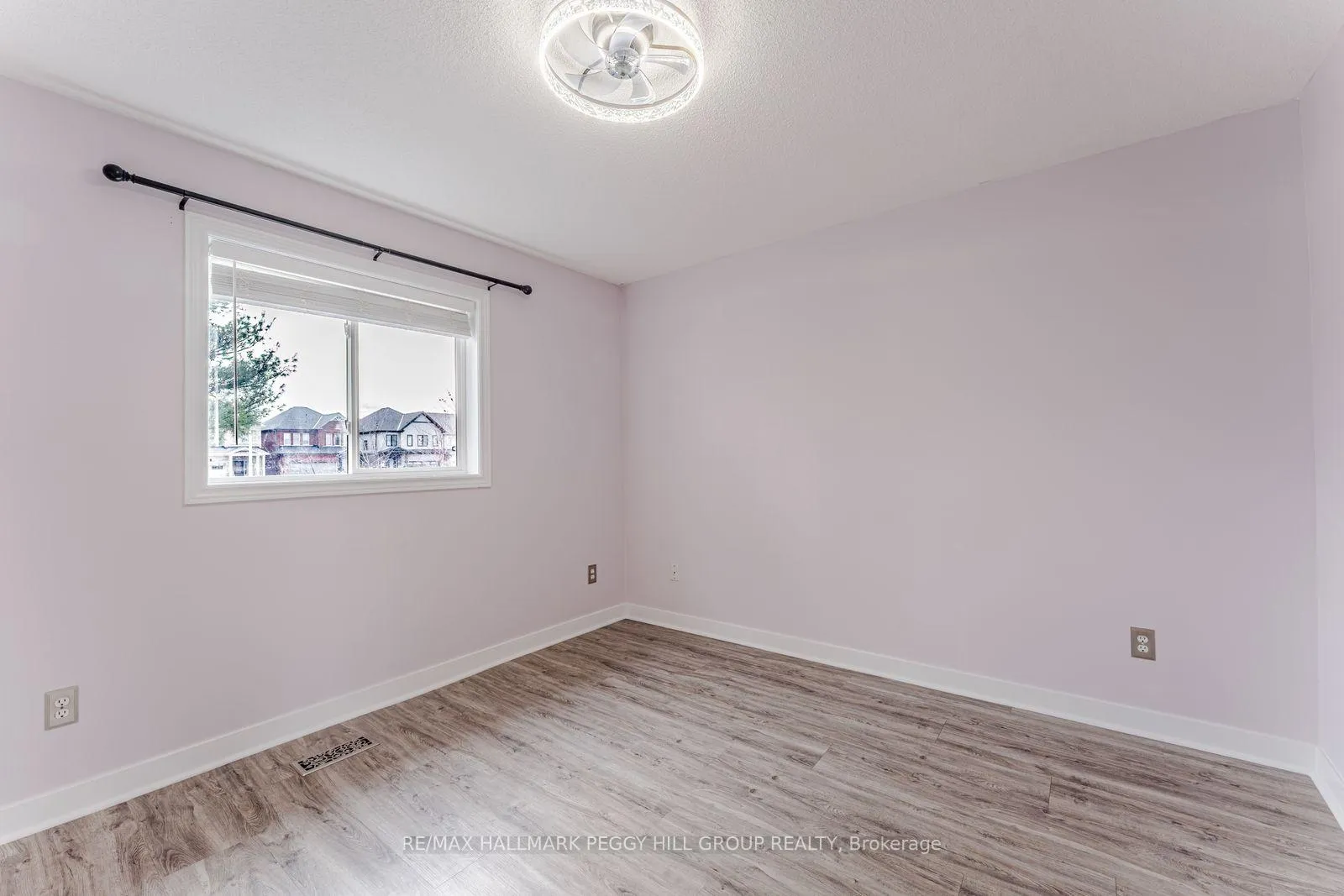 Photo 6 of 75 Winchester Terrace, Barrie, Rural Barrie Southeast — HOMEH