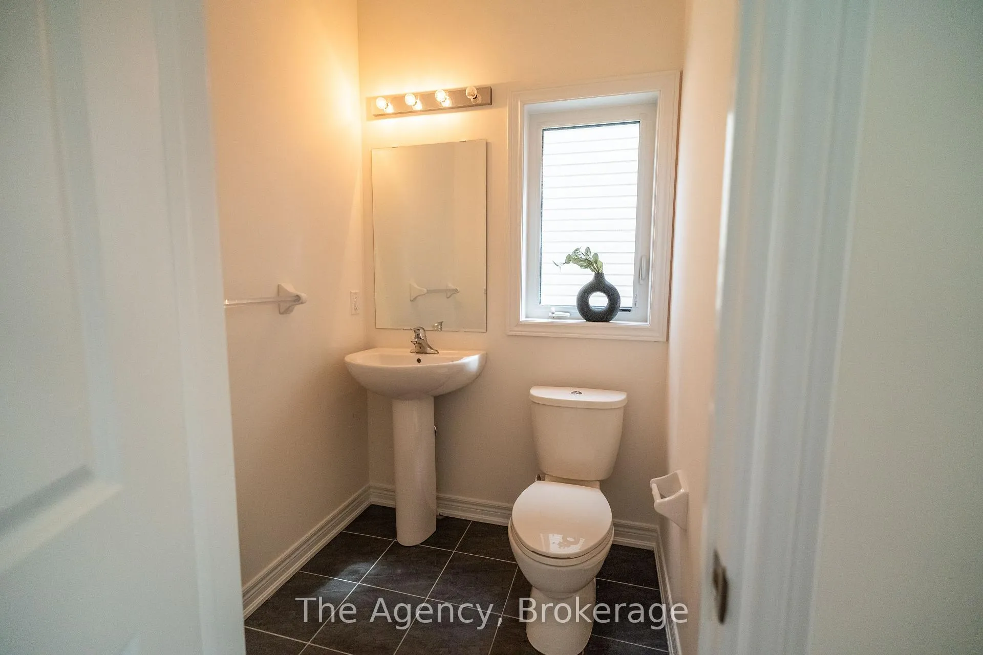 Photo 10 of 471 Black Cherry Crescent, Shelburne — HOMEH