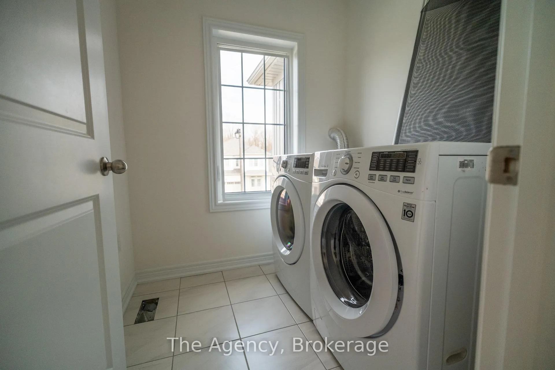 Photo 16 of 471 Black Cherry Crescent, Shelburne — HOMEH