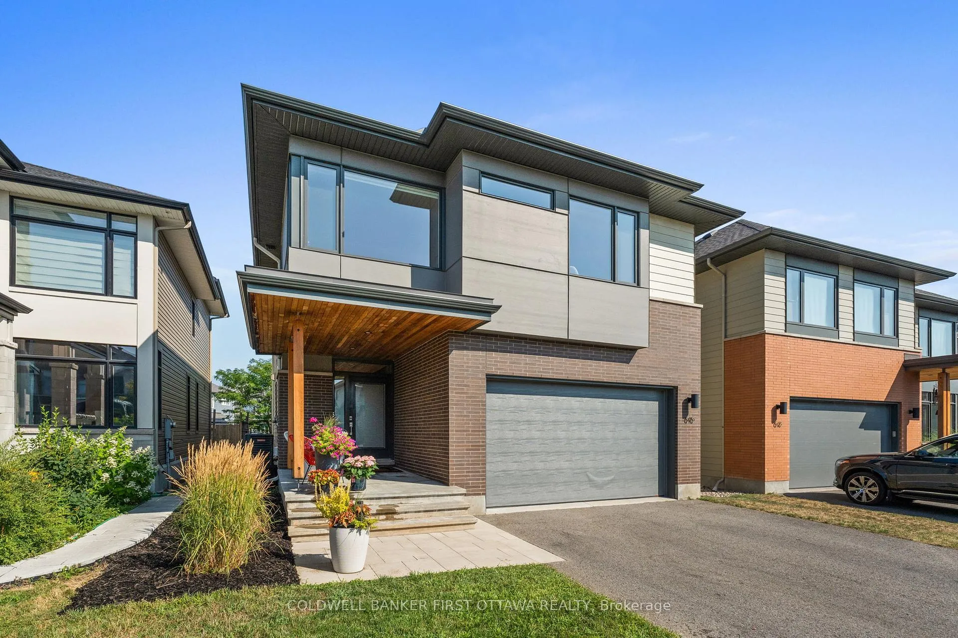 Photo 4 of 616 Summerhill Street, Ottawa, Riverside South/Gloucester Glen — HOMEH