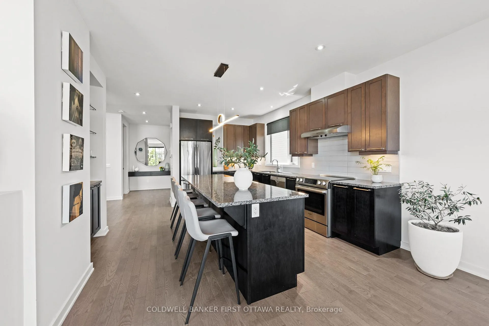 Photo 14 of 616 Summerhill Street, Ottawa, Riverside South/Gloucester Glen — HOMEH