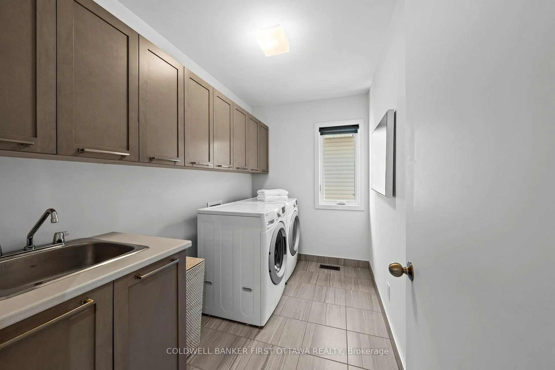 Photo 28 of 616 Summerhill Street, Ottawa, Riverside South/Gloucester Glen — HOMEH
