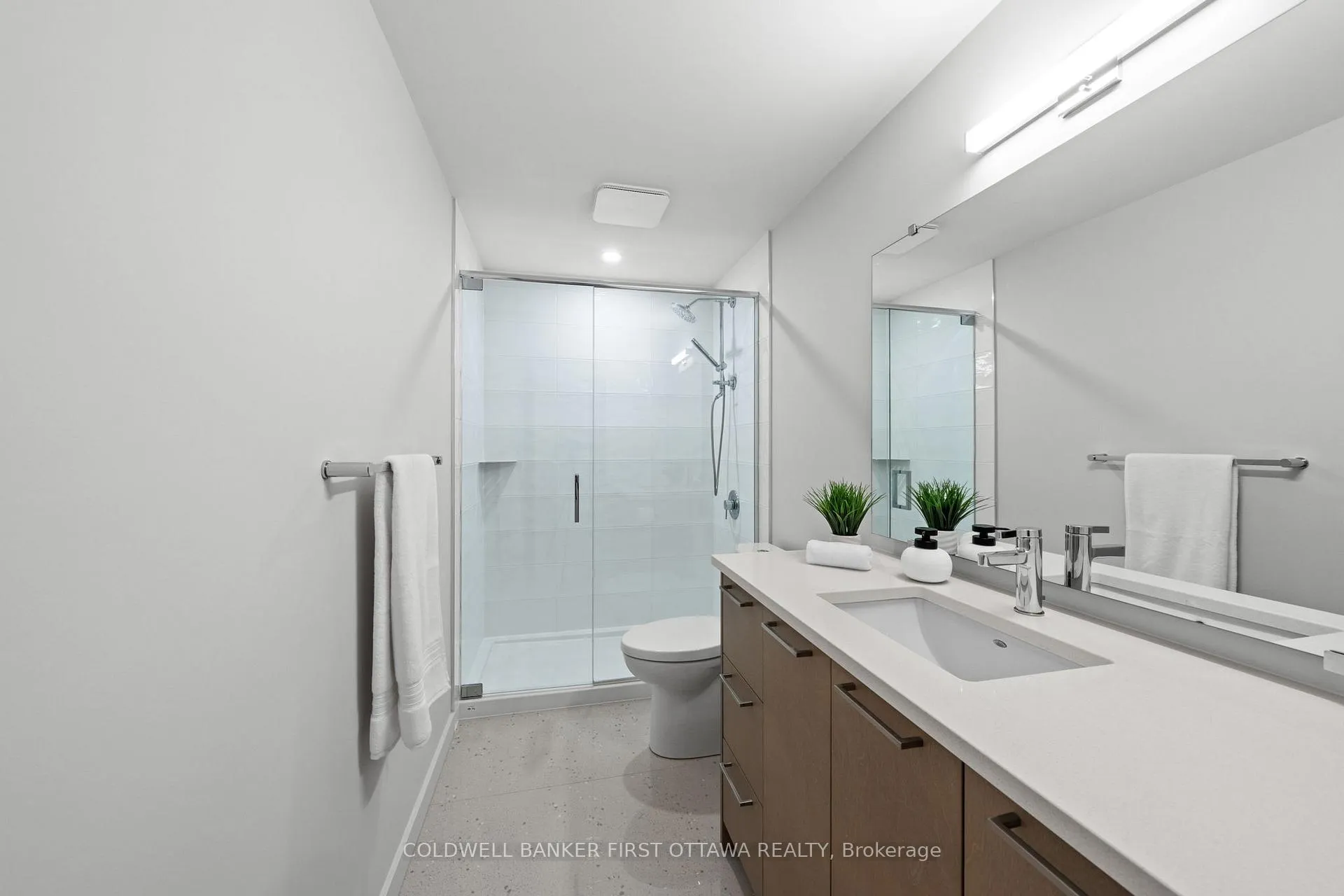 Photo 42 of 616 Summerhill Street, Ottawa, Riverside South/Gloucester Glen — HOMEH