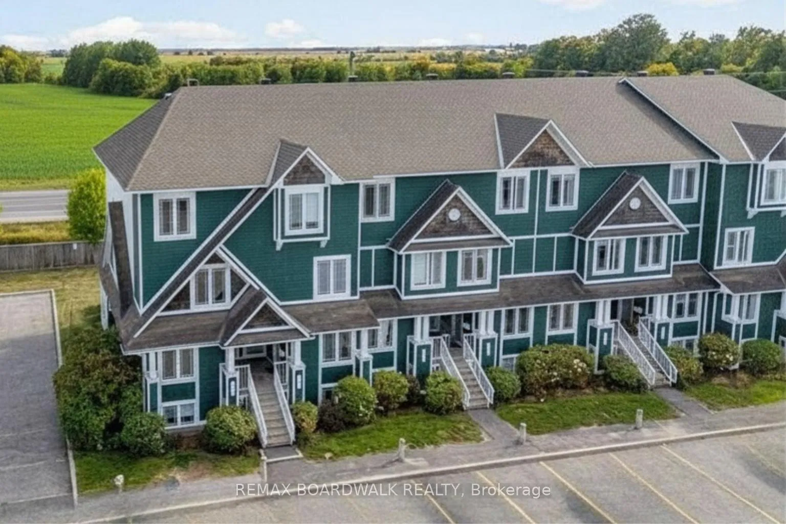 Photo 2 of 364 Crownridge Drive, Ottawa, Kanata - Emerald Meadows/Trailwest — HOMEH