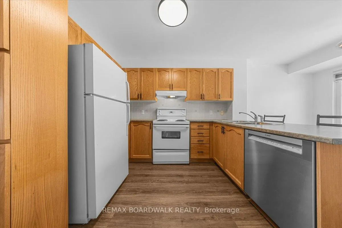 Photo 11 of 364 Crownridge Drive, Ottawa, Kanata - Emerald Meadows/Trailwest — HOMEH